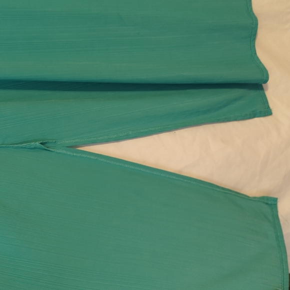 Flowy Open Robe Cover Up - Picture 7 of 10